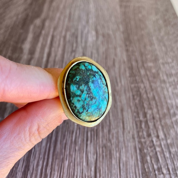 Brass and turquoise statement ring - Picture 2 of 5
